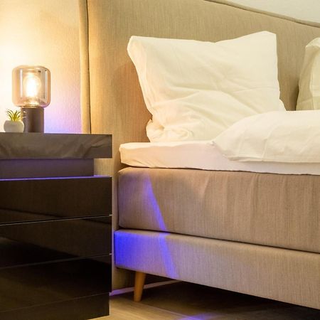 Massagesessel, King-Sized Bed, Billardtisch, 2 Couches Apartment Berlin Ngoại thất bức ảnh