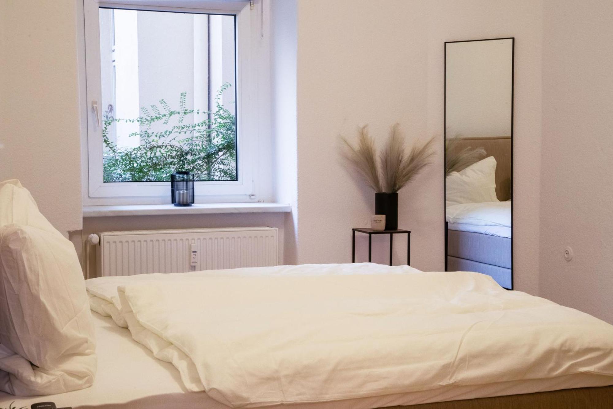 Massagesessel, King-Sized Bed, Billardtisch, 2 Couches Apartment Berlin Ngoại thất bức ảnh