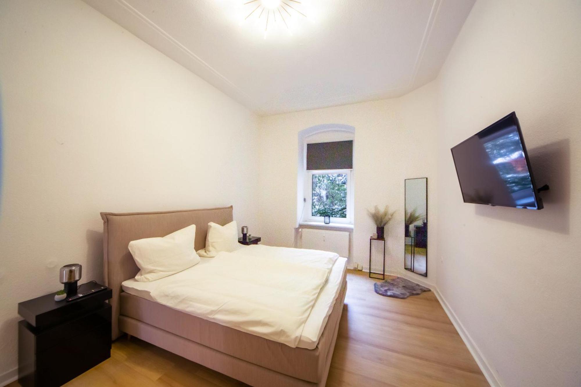 Massagesessel, King-Sized Bed, Billardtisch, 2 Couches Apartment Berlin Ngoại thất bức ảnh