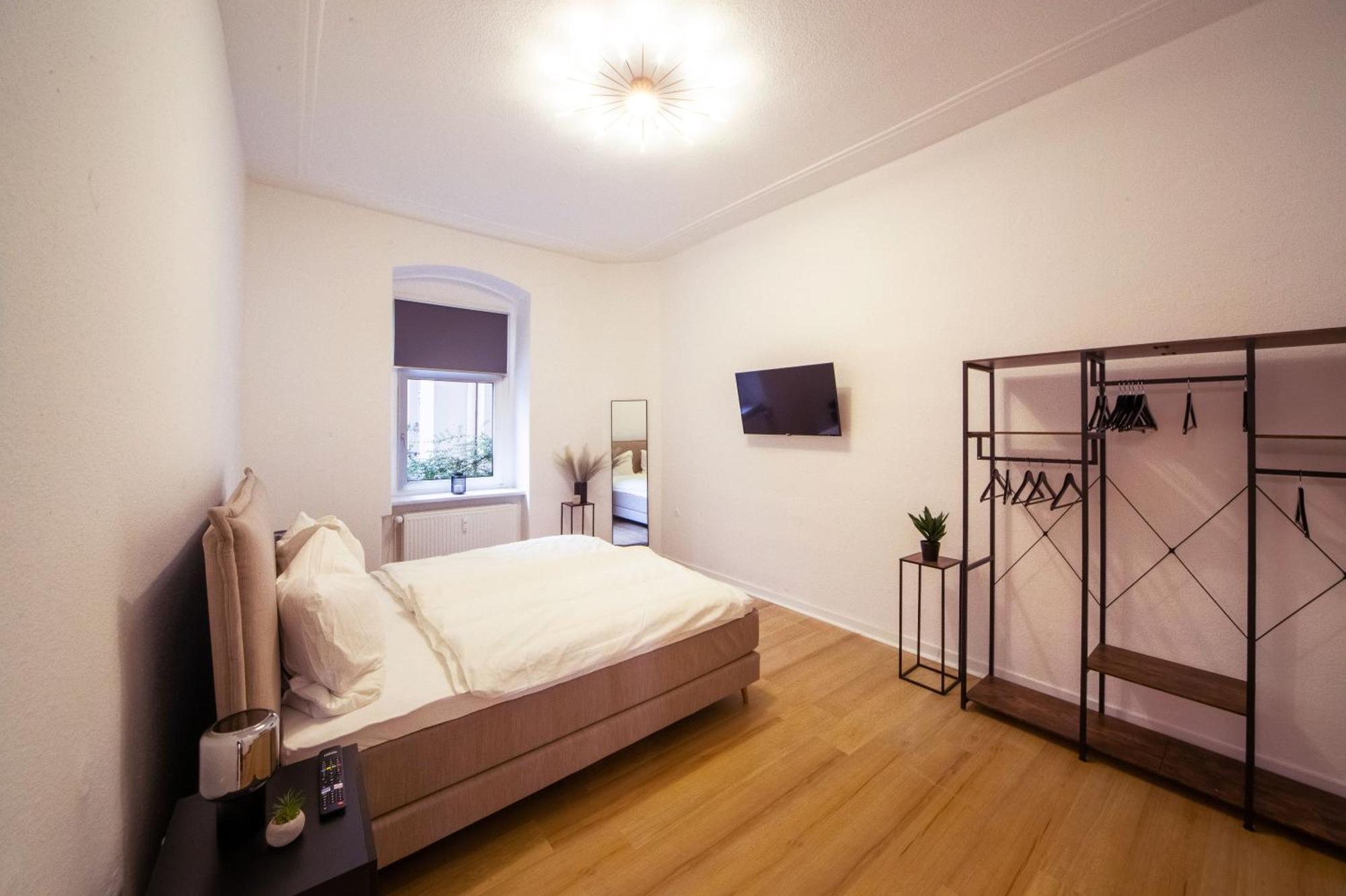 Massagesessel, King-Sized Bed, Billardtisch, 2 Couches Apartment Berlin Ngoại thất bức ảnh