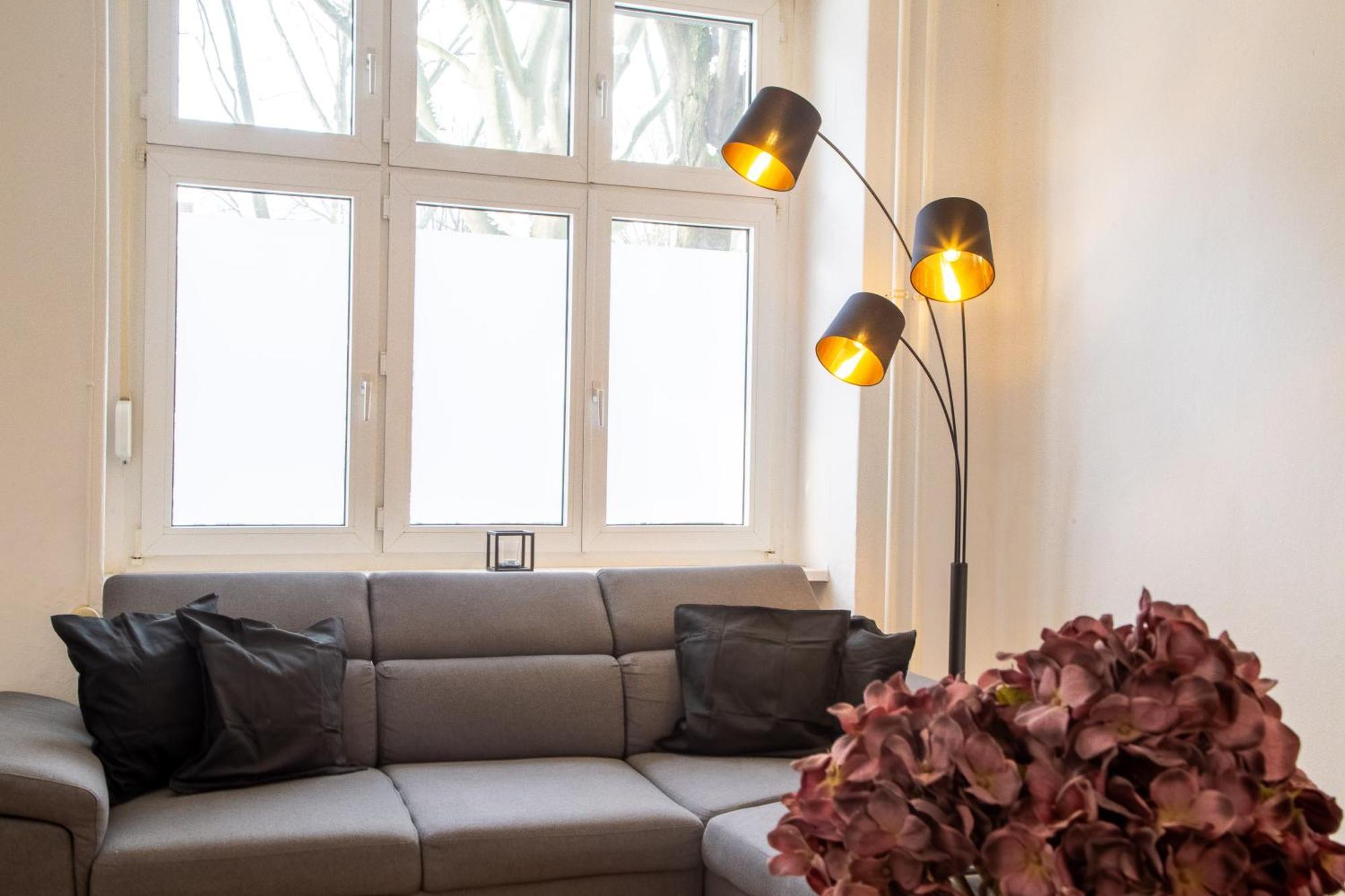 Massagesessel, King-Sized Bed, Billardtisch, 2 Couches Apartment Berlin Ngoại thất bức ảnh