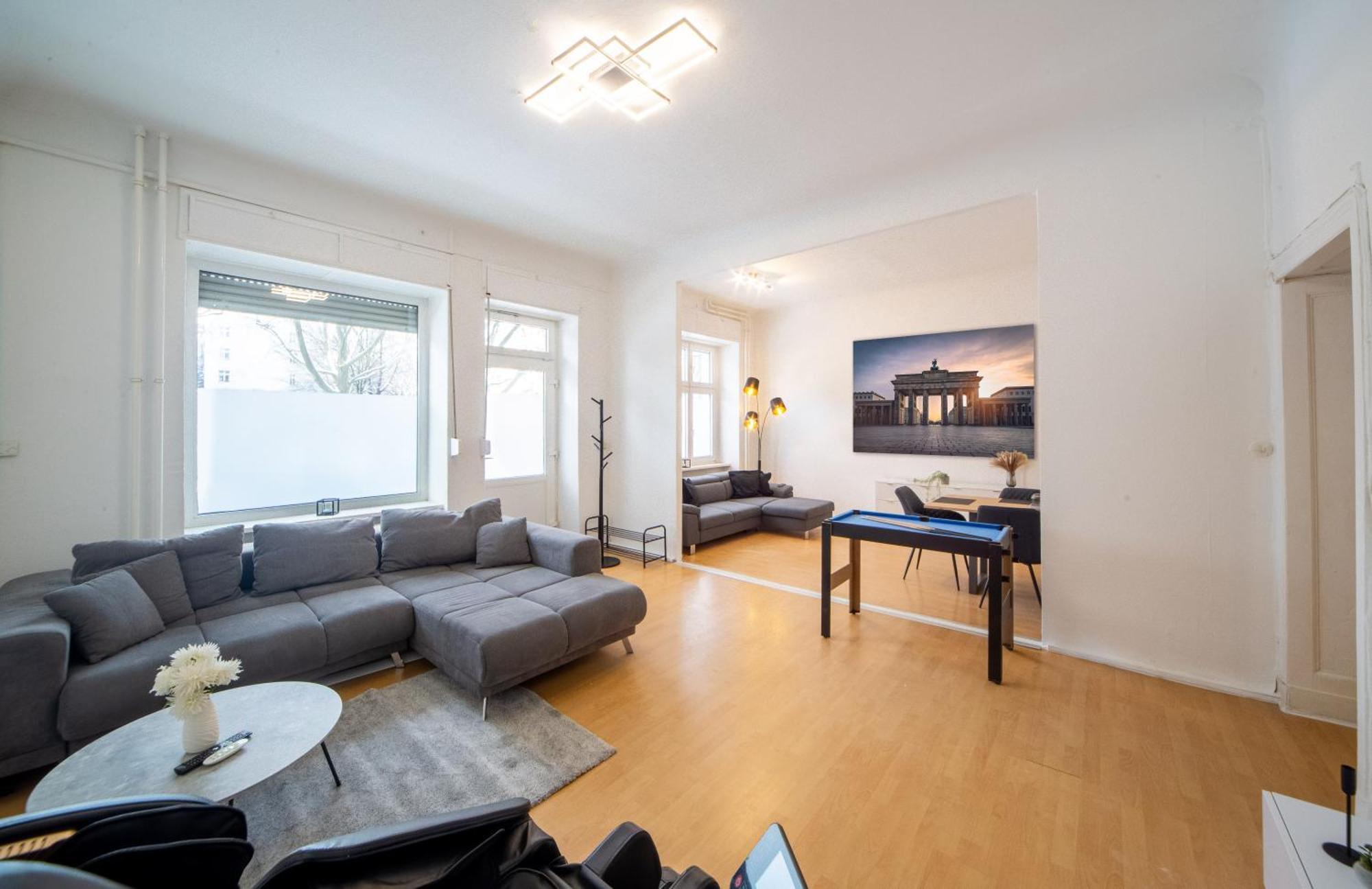 Massagesessel, King-Sized Bed, Billardtisch, 2 Couches Apartment Berlin Ngoại thất bức ảnh