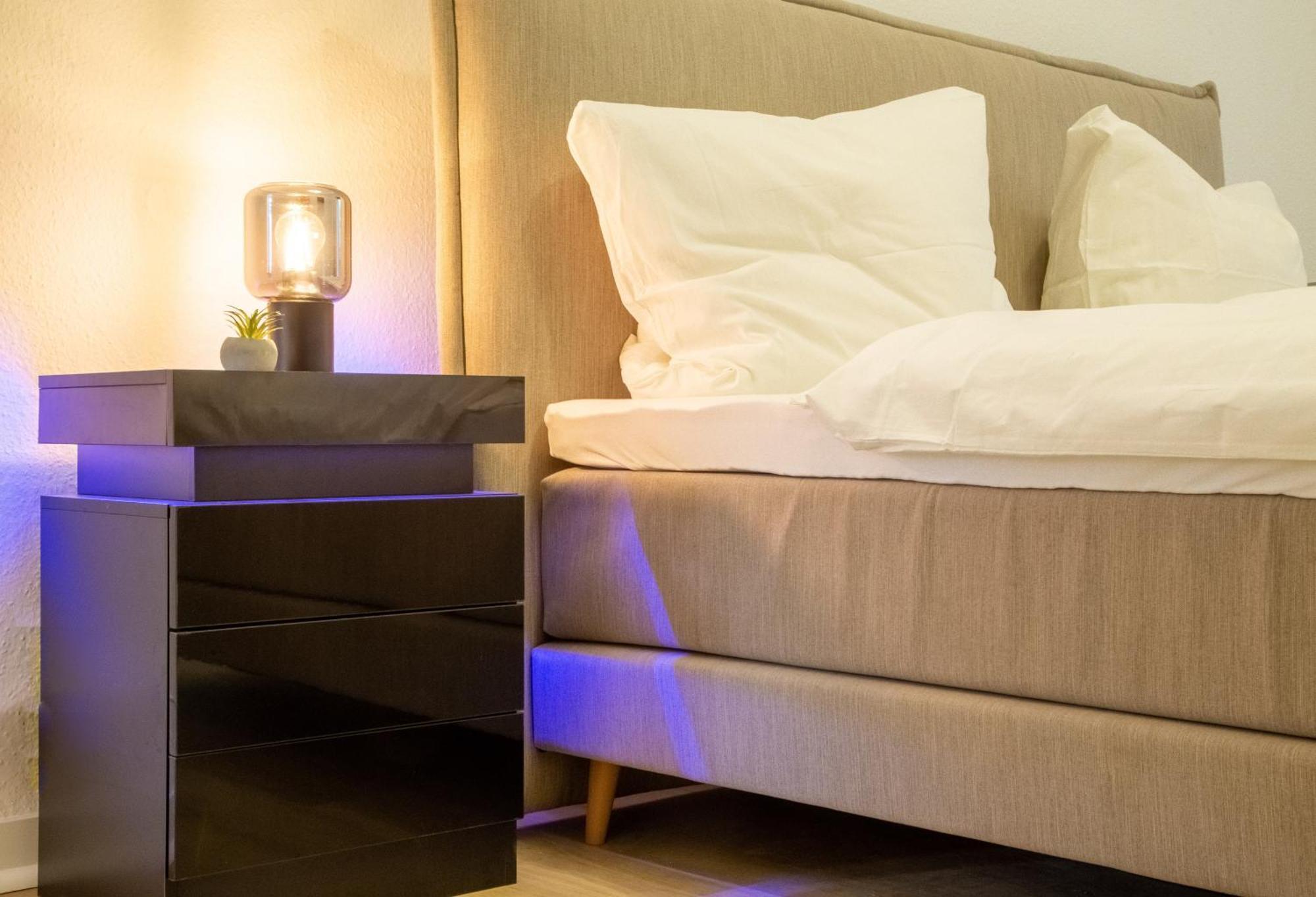 Massagesessel, King-Sized Bed, Billardtisch, 2 Couches Apartment Berlin Ngoại thất bức ảnh